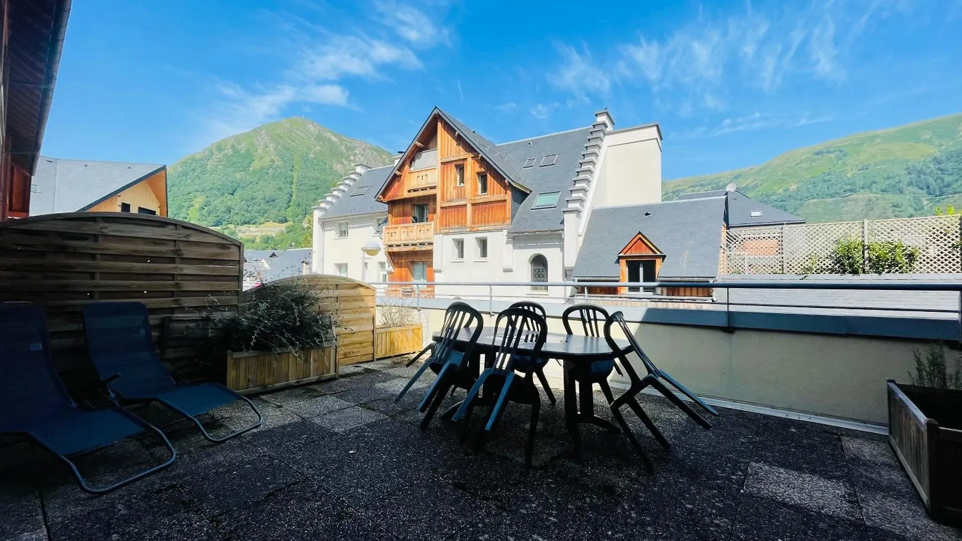 Appartamento Appartement avec Piscine Intérieure Centre Village Saint Lary
